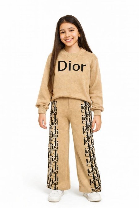 طقم بناتي فخم ديور