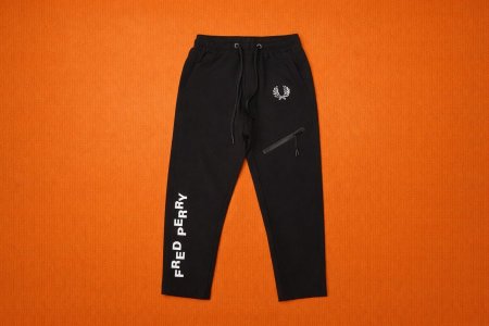 بنطلون فرد بيري