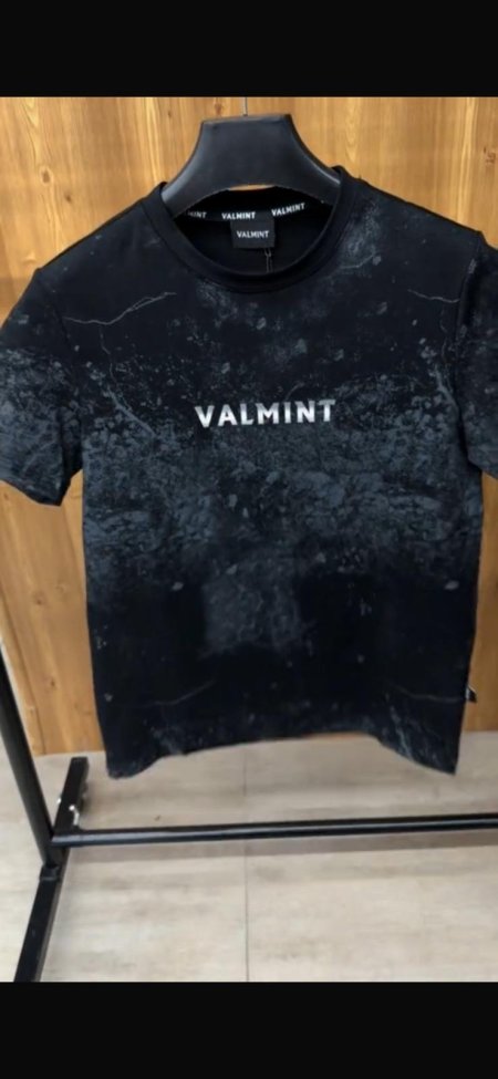 بلوزة {VALMINT}🔥