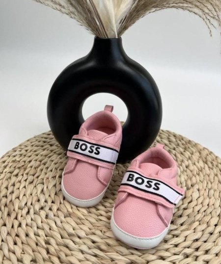 حذاء بوس بيبي